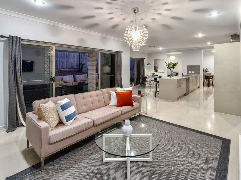 12 Jillaine Street, EVERTON HILLS QLD, Everton Hills - Thumbnail 8