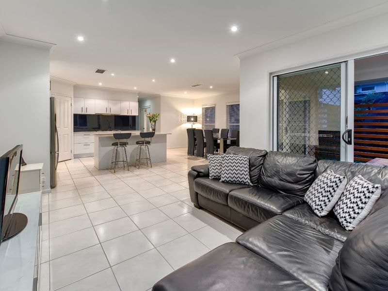 29 Pascoe Street, MITCHELTON QLD, Mitchelton - Thumbnail 4