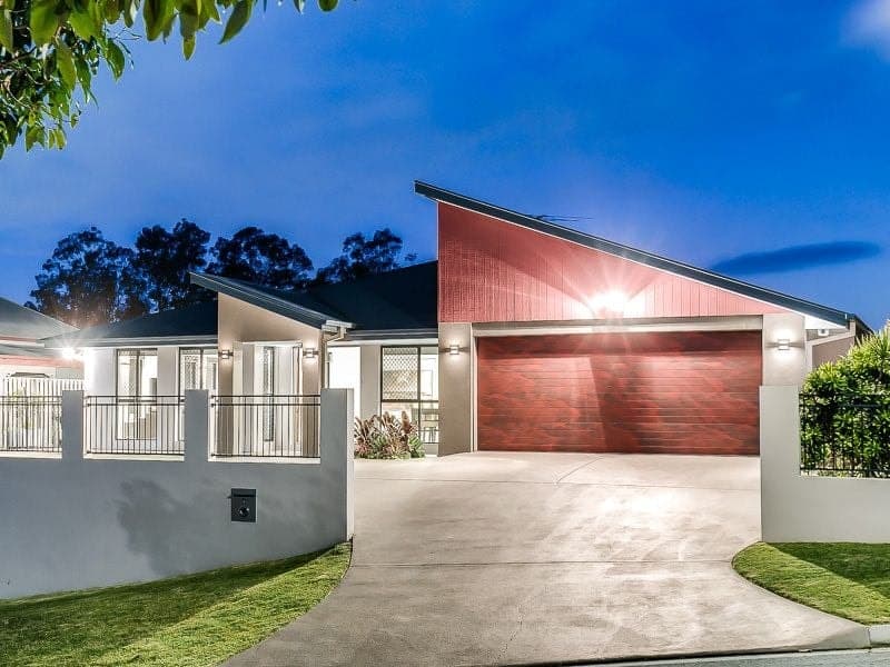 4 Ironbark Circuit, EVERTON HILLS QLD, Everton Hills - Thumbnail 2