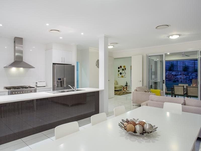 5 Woodhaven Place, MITCHELTON QLD, Mitchelton - Thumbnail 5