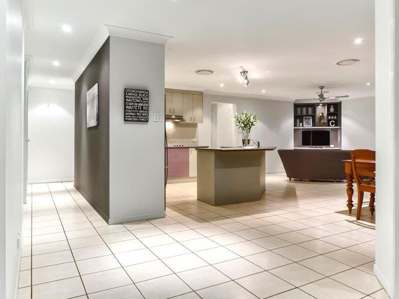 7 Belgenny Way, MITCHELTON QLD, Mitchelton - Thumbnail 5