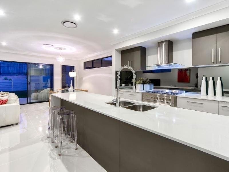 9 Heston Street, STAFFORD HEIGHTS QLD, Stafford Heights - Thumbnail 2