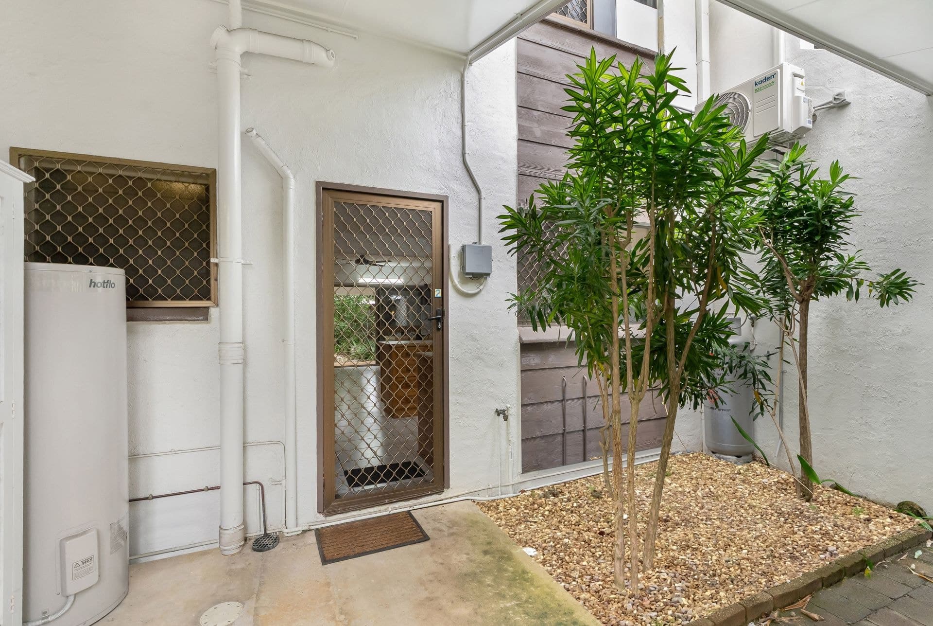 2/195 McLeod Street, Cairns North QLD, Cairns North - Image 1