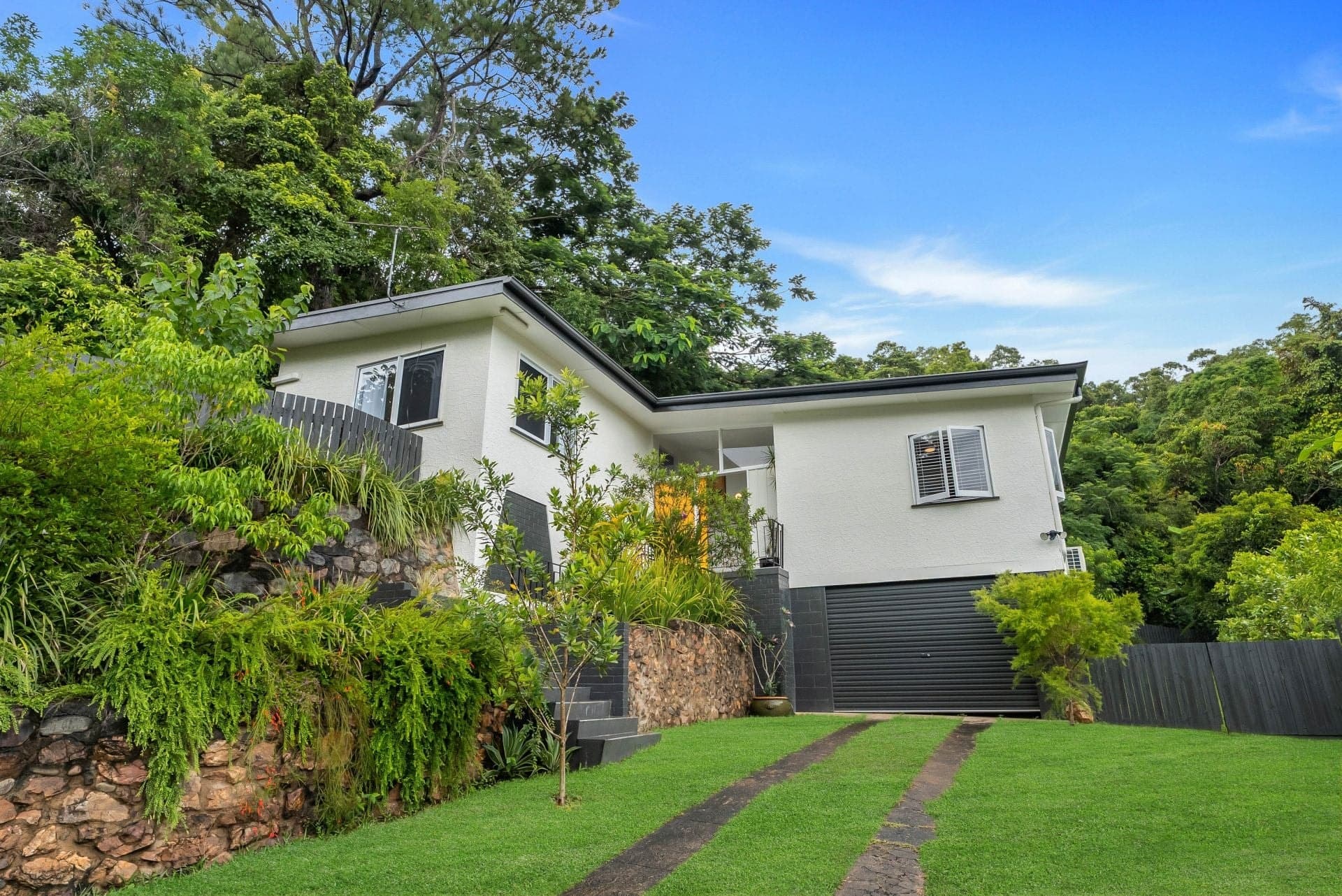 11 De Jarlais Street, Earlville QLD, Earlville - Thumbnail 2
