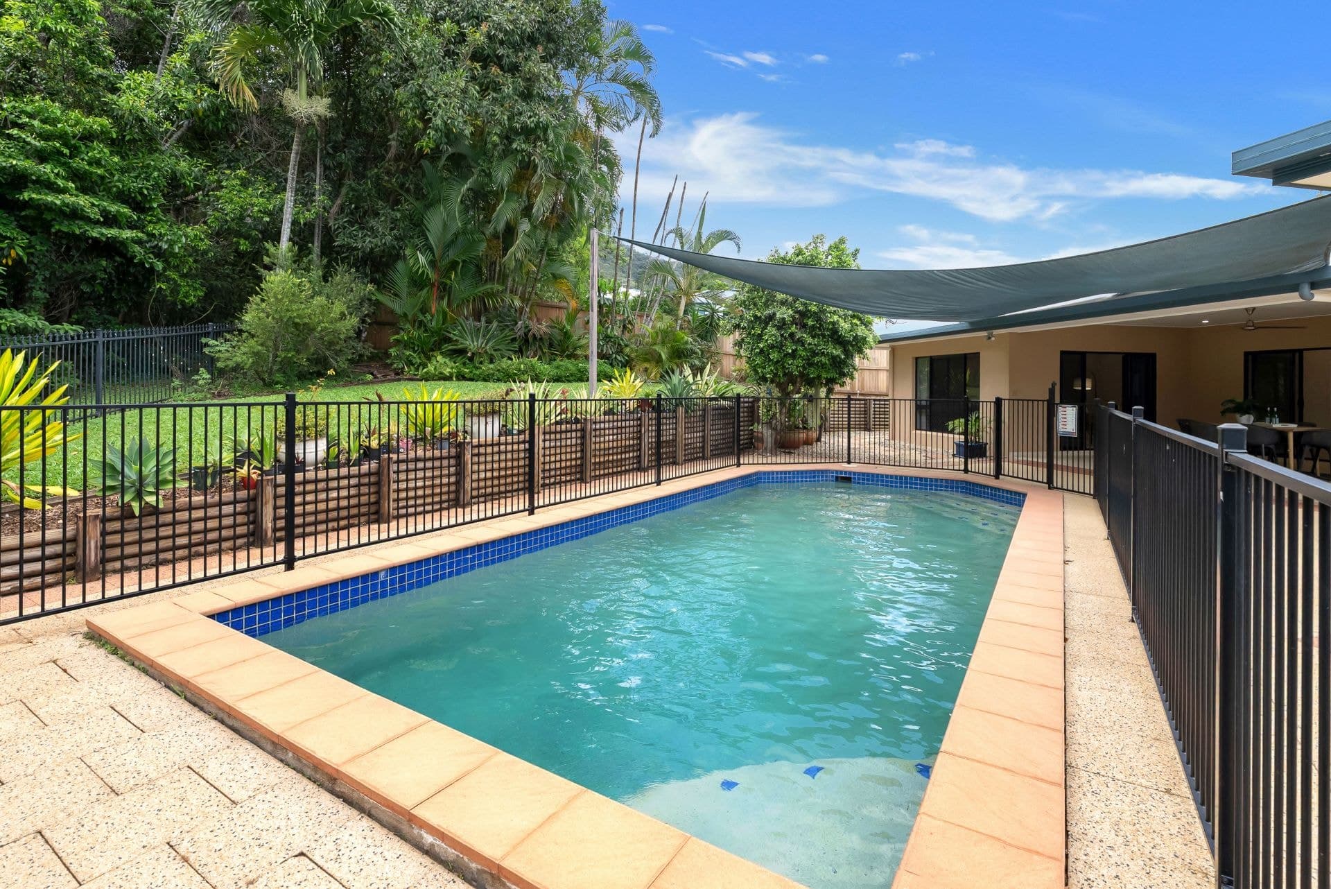 55 Daphne Drive, Redlynch QLD, Redlynch - Thumbnail 5