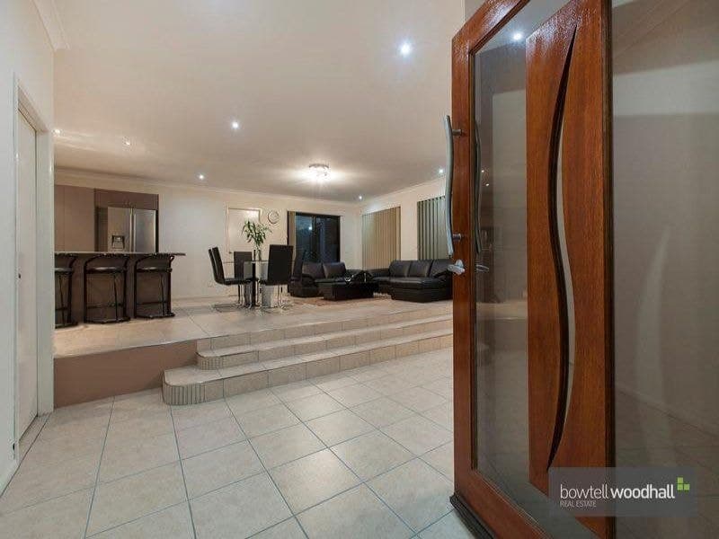 23 Balnaves Place, MITCHELTON QLD, Mitchelton - Thumbnail 3