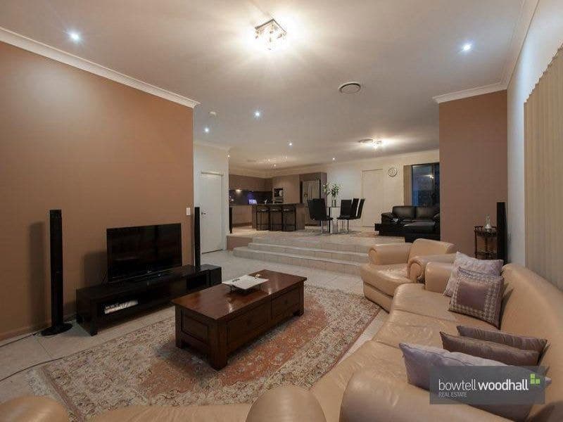 23 Balnaves Place, MITCHELTON QLD, Mitchelton - Thumbnail 4