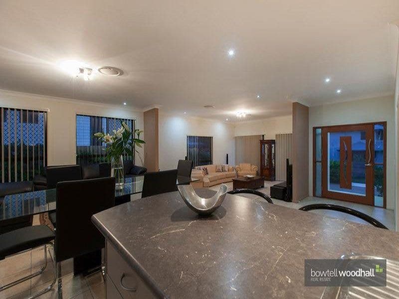23 Balnaves Place, MITCHELTON QLD, Mitchelton - Thumbnail 7