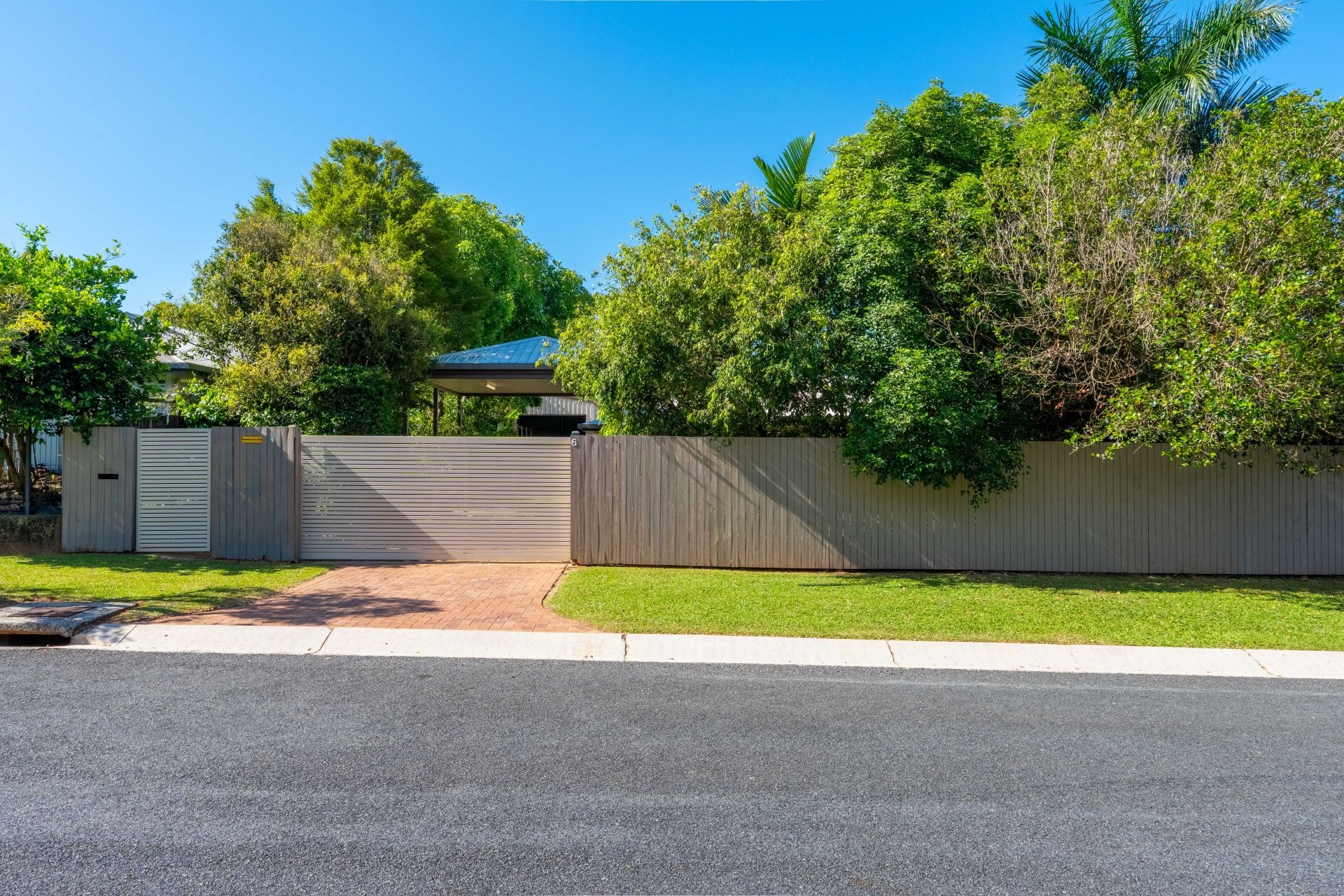 6 Robson Street, Kanimbla QLD, Kanimbla - Image 1