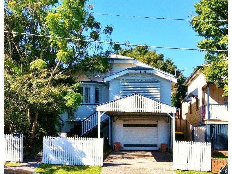 217 Hudson Road, WOOLOOWIN QLD, Wooloowin - Thumbnail 2