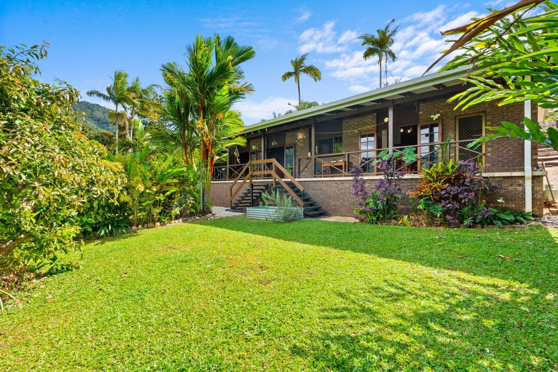 17 Andrea Close, Mooroobool QLD, Mooroobool - Thumbnail 5