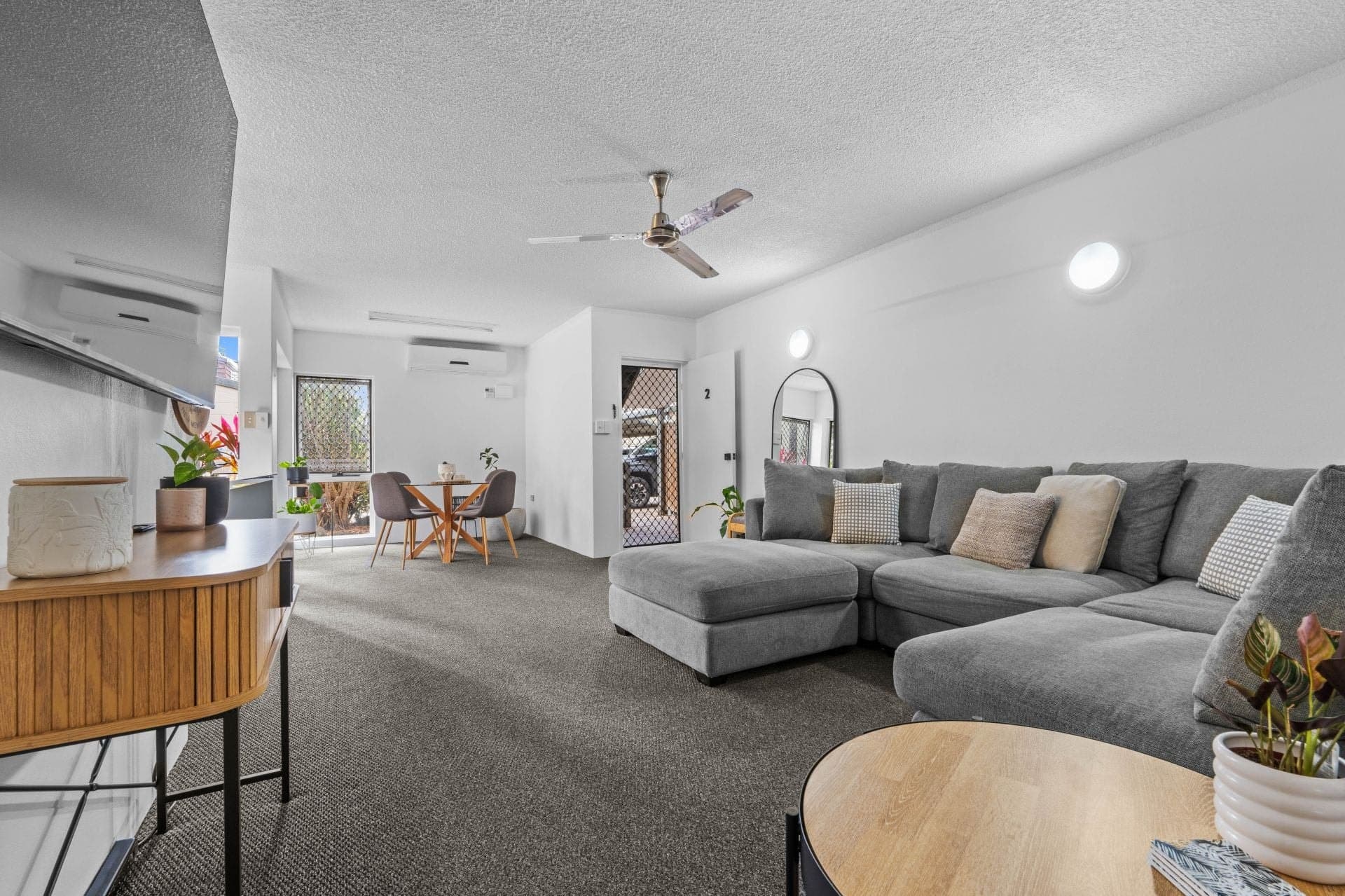 2/11 Balaclava Road, Earlville QLD, Earlville - Thumbnail 2