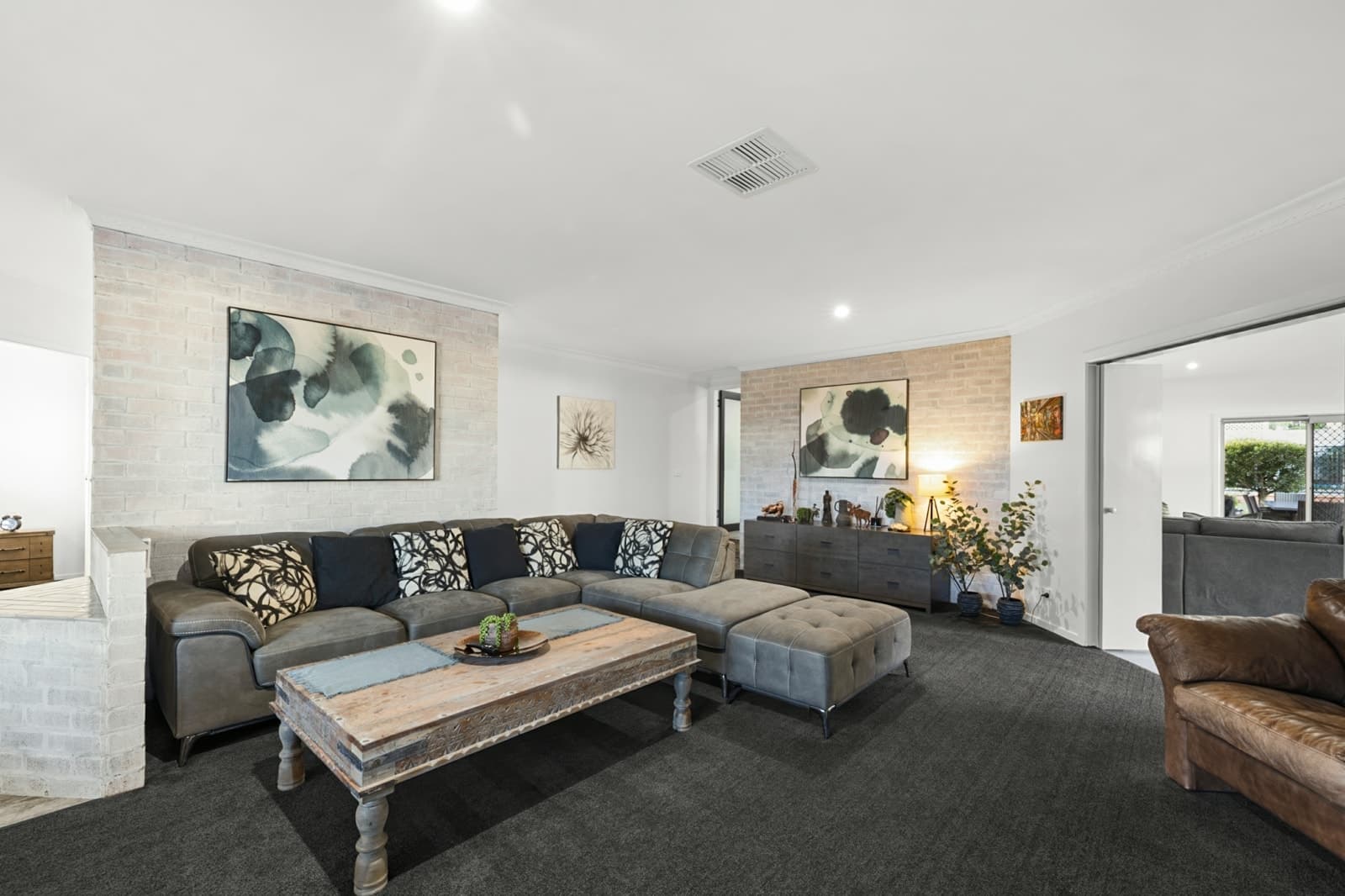 18 Overlanders Way, TAMWORTH, Tamworth - Thumbnail 8