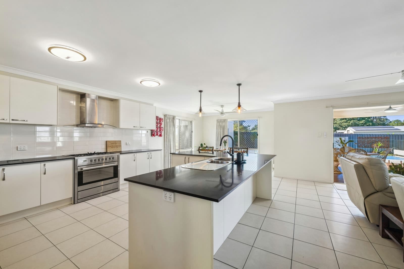 1 Usher Boulevard, BEERWAH, Beerwah - Thumbnail 5