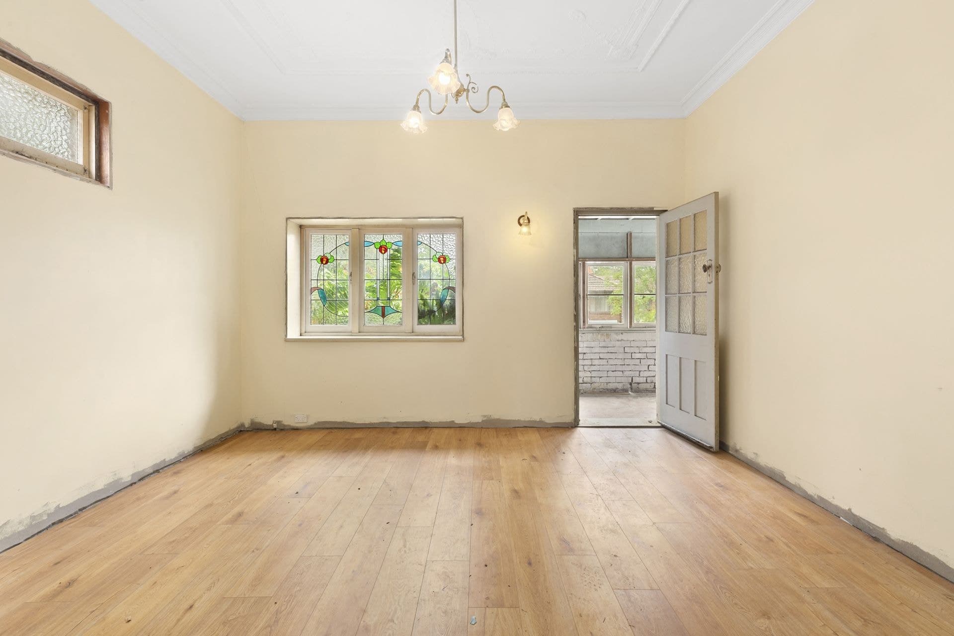 6 Simla Road Denistone NSW, Denistone - Thumbnail 2