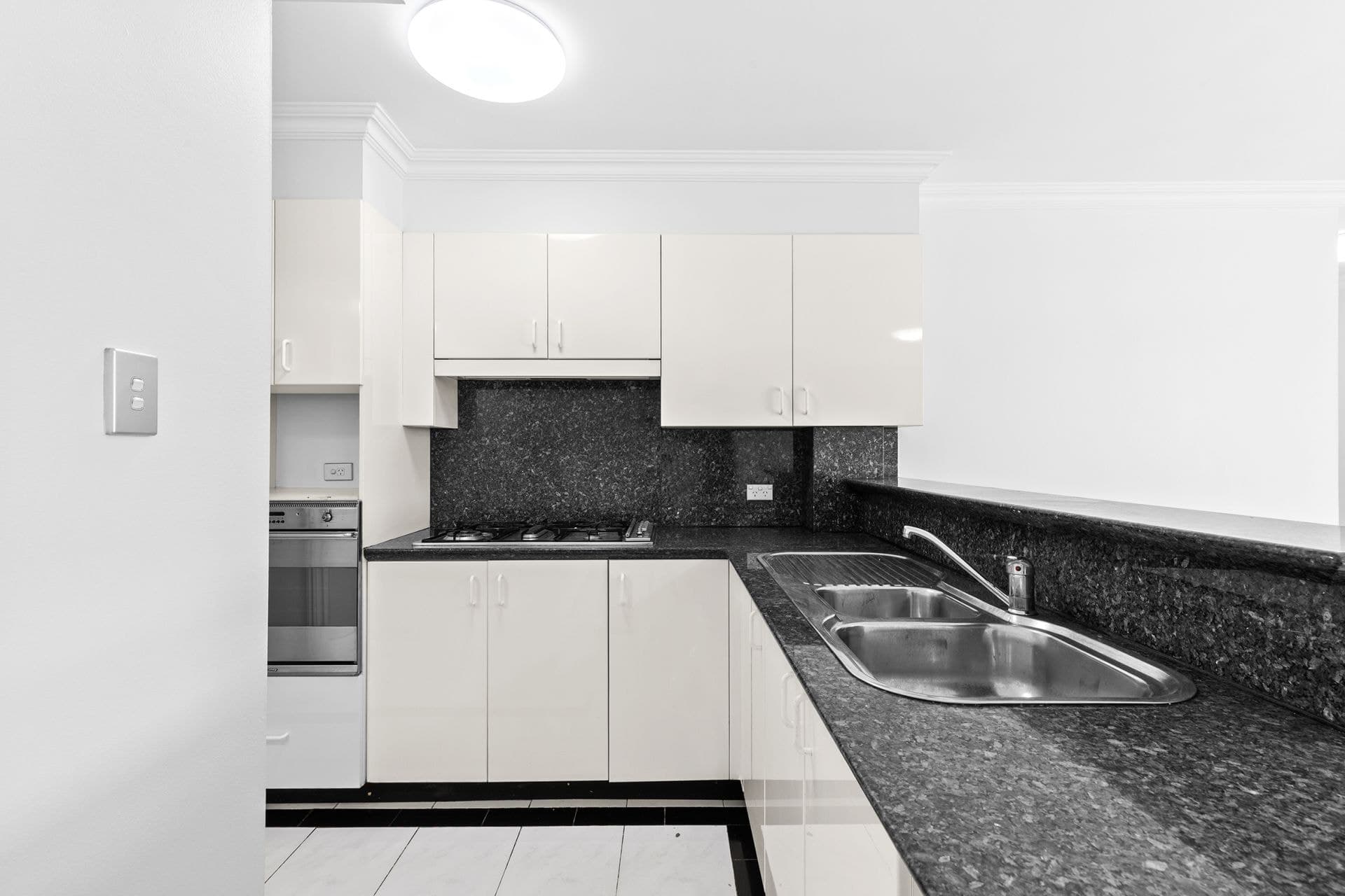 73/1-55 West Parade West Ryde NSW, West Ryde - Thumbnail 2