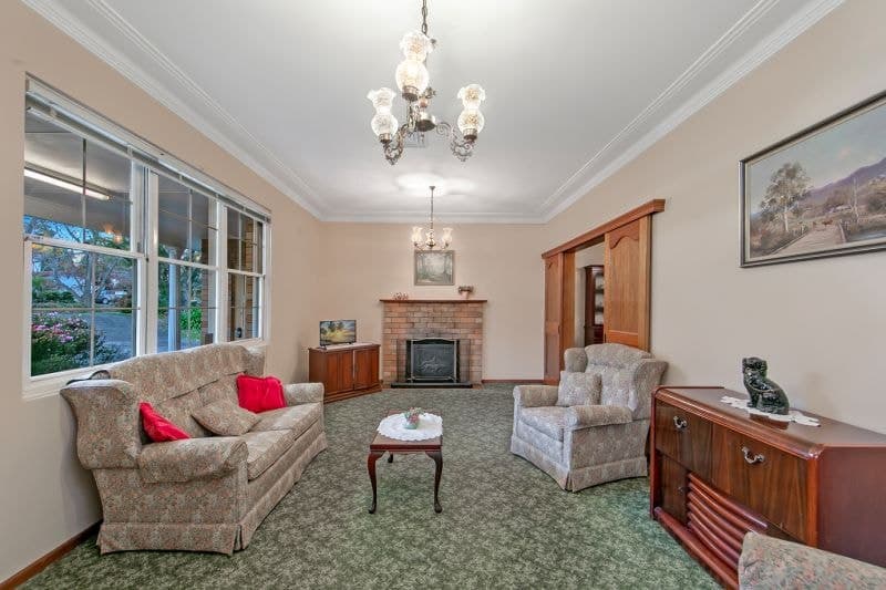 7 Brushford Avenue Castle Hill NSW, Castle Hill - Thumbnail 2