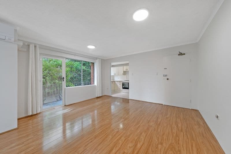 2/20 Meadow Crescent Meadowbank NSW, Meadowbank - Thumbnail 2