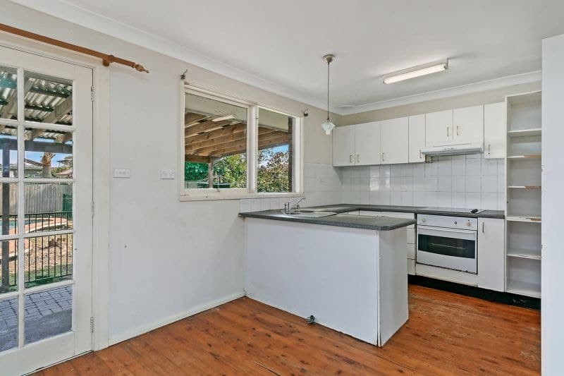 5 Greenmeadows Crescent Toongabbie NSW, Toongabbie - Thumbnail 2