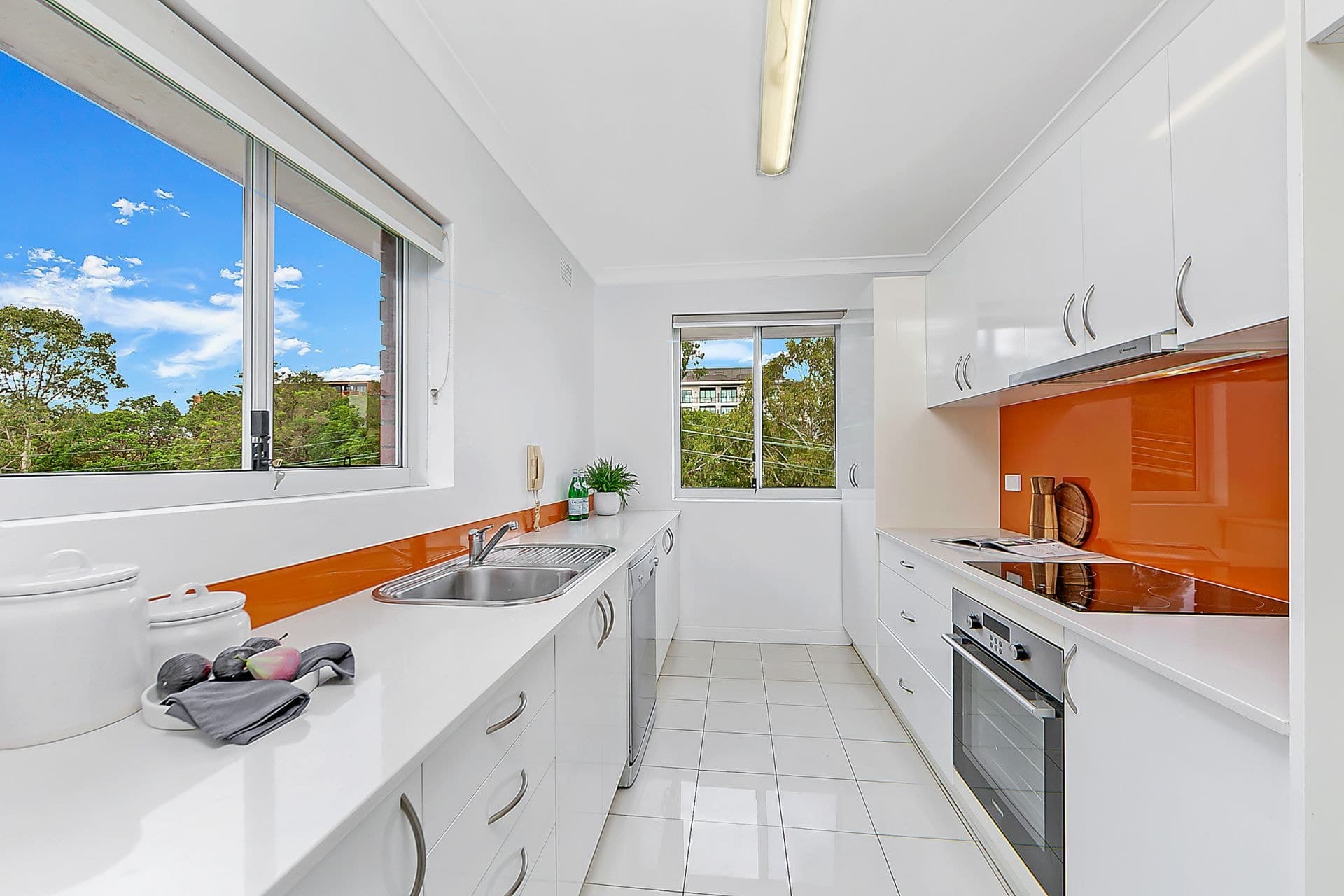 11/8 Bank Street Meadowbank NSW, Meadowbank - Thumbnail 2