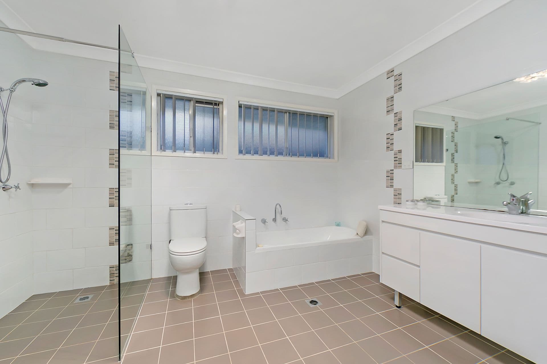 9 Hutchins Crescent Kings Langley NSW, Kings Langley - Thumbnail 7