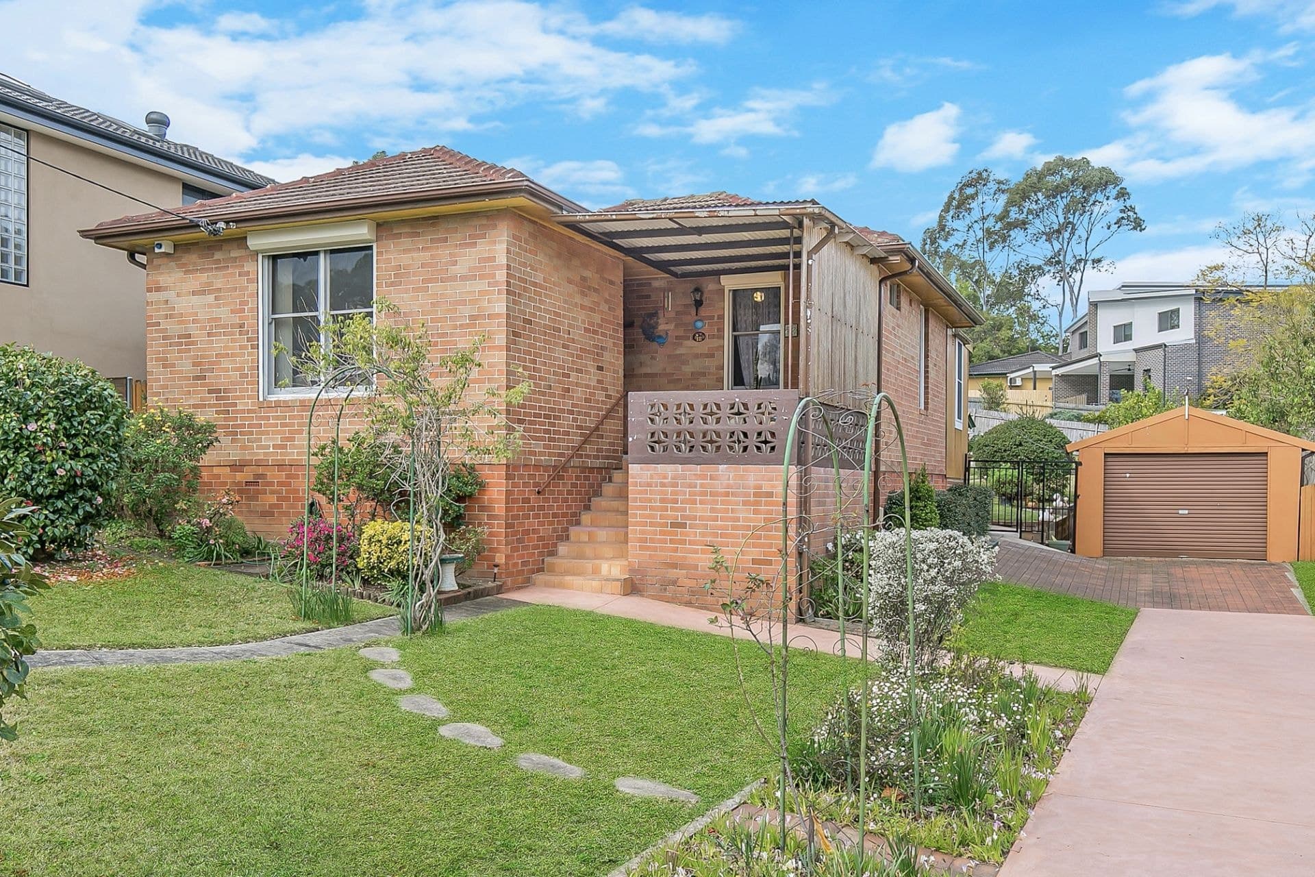12 Alexander Street Dundas Valley NSW, Dundas Valley - Thumbnail 2