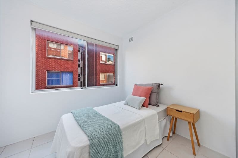 2/10 Bank Street Meadowbank NSW, Meadowbank - Thumbnail 4