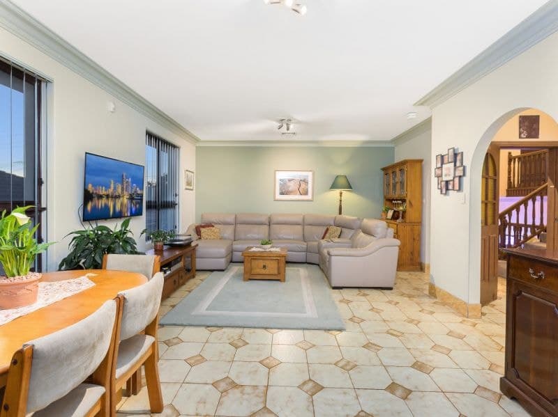 11 Whitefriars Way Winston Hills NSW, Winston Hills - Thumbnail 3