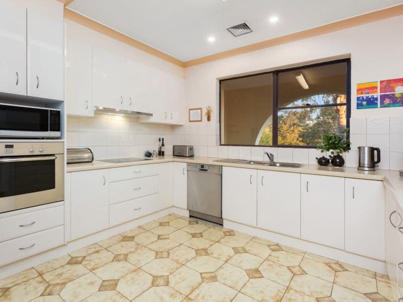 11 Whitefriars Way Winston Hills NSW, Winston Hills - Thumbnail 4