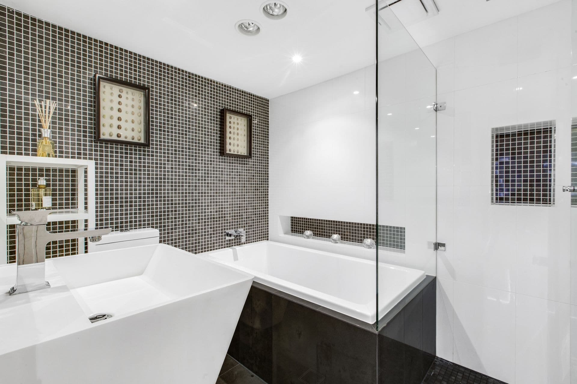 2/27-29 Station Street West Ryde NSW, West Ryde - Thumbnail 3