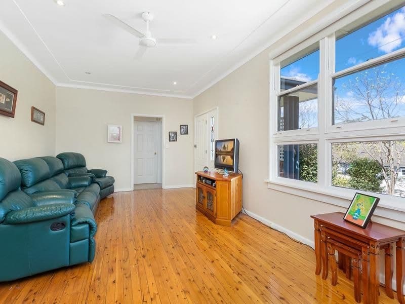 16 Cox Crescent DUNDAS VALLEY NSW, Dundas Valley - Thumbnail 2