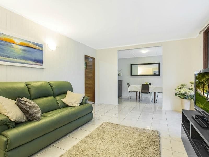 25 Goodacre Avenue WINSTON HILLS NSW, Winston Hills - Thumbnail 2