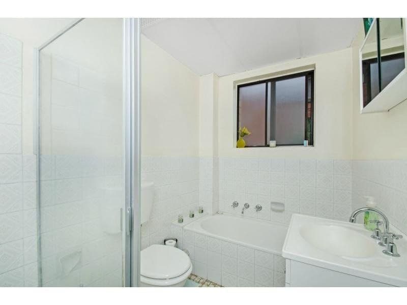 7/31 Meadow Crescent MEADOWBANK NSW, Meadowbank - Thumbnail 5