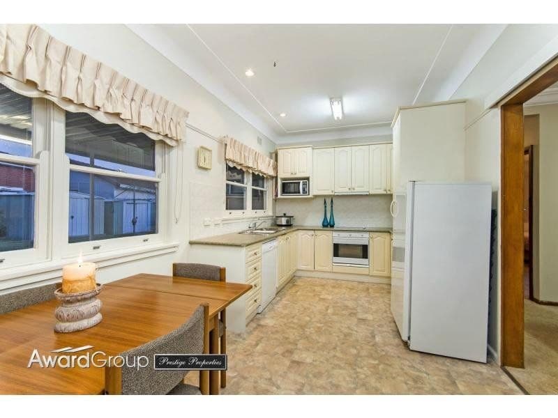 30 Osgathorpe Road GLADESVILLE NSW, Gladesville - Thumbnail 4