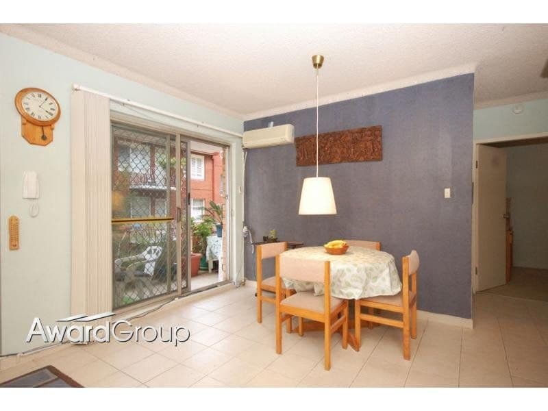 2/33 Meadow Crescent MEADOWBANK NSW, Meadowbank - Thumbnail 2