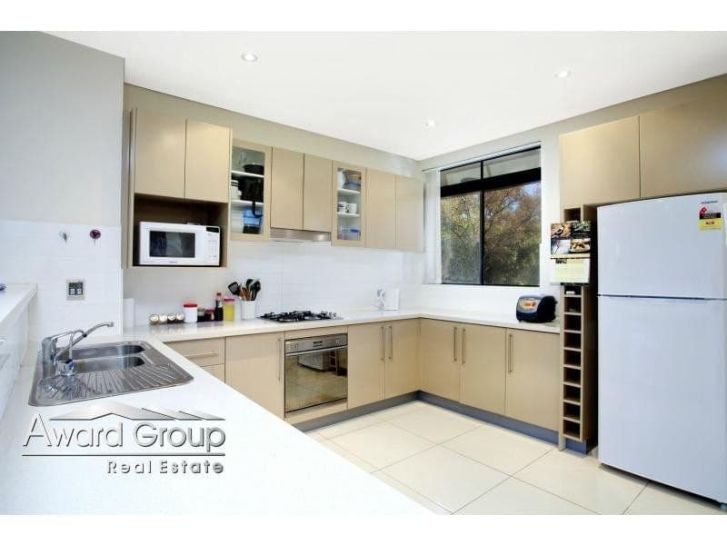 101/2-4 Purser Avenue CASTLE HILL NSW, Castle Hill - Thumbnail 2