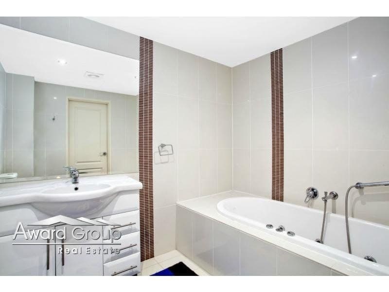 101/2-4 Purser Avenue CASTLE HILL NSW, Castle Hill - Thumbnail 4