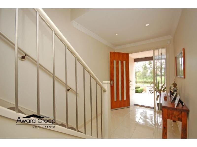 52 Bentwood Terrace STANHOPE GARDENS NSW, Stanhope Gardens - Thumbnail 3