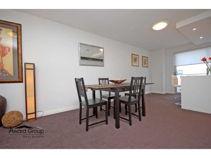 10/43-49 Blaxland Road, (MAIN ENTRY VIA ARGYLE AVE) RYDE NSW, (Main Entry Via Argyle Ave) Ryde - Thumbnail 4