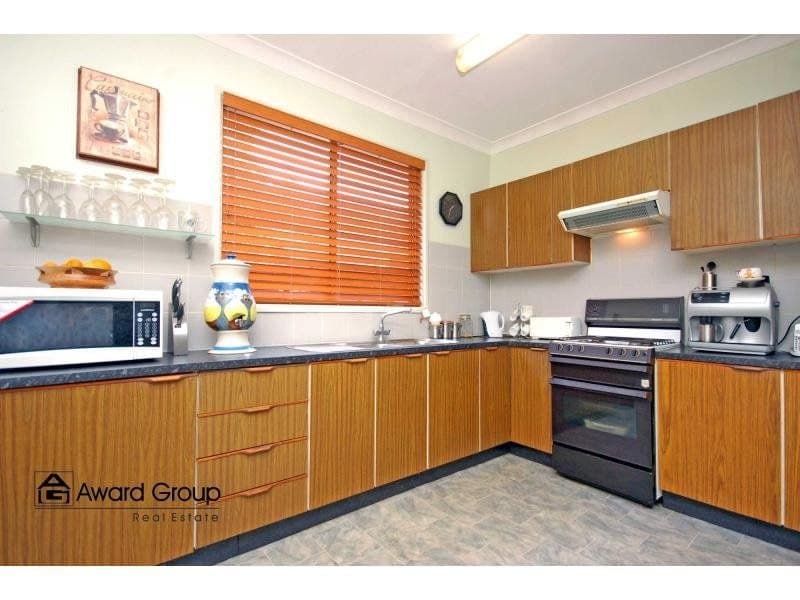 11 Simpson Street DUNDAS VALLEY NSW, Dundas Valley - Thumbnail 2