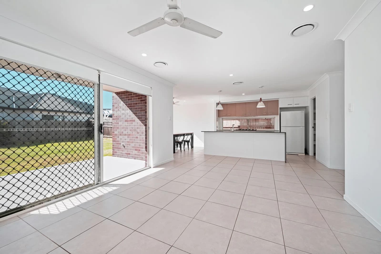 14 Smith Crescent, Mango Hill, QLD, 4509, Mango Hill - Thumbnail 5