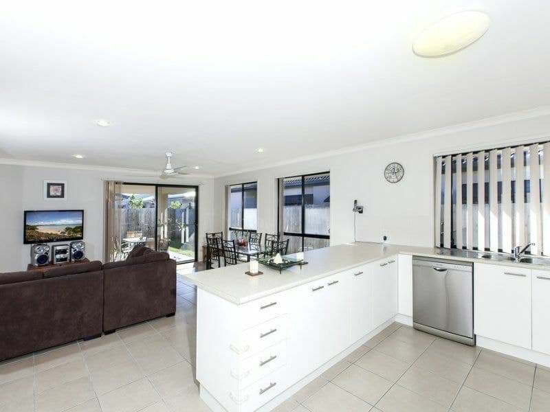 9 Rollins St, Sippy Downs QLD, Sippy Downs - Thumbnail 4