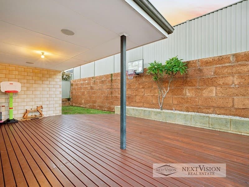 28 Drysdale Gardens, Wandi, Wandi - Image 1
