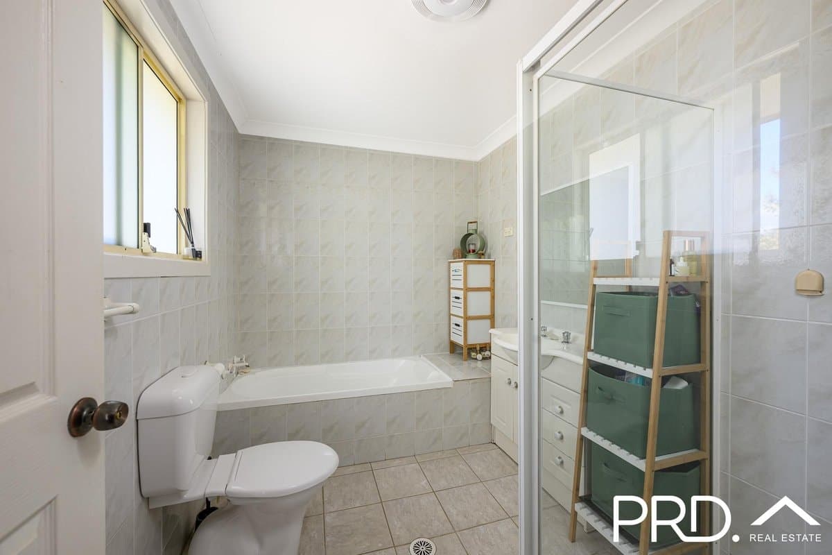 6/6-8 Lehn Road, EAST HILLS NSW 2213, East Hills - Thumbnail 5