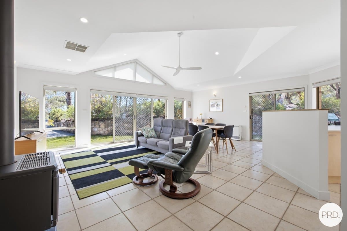37 Taylor Place, GREENLEIGH NSW 2620, Greenleigh - Thumbnail 4