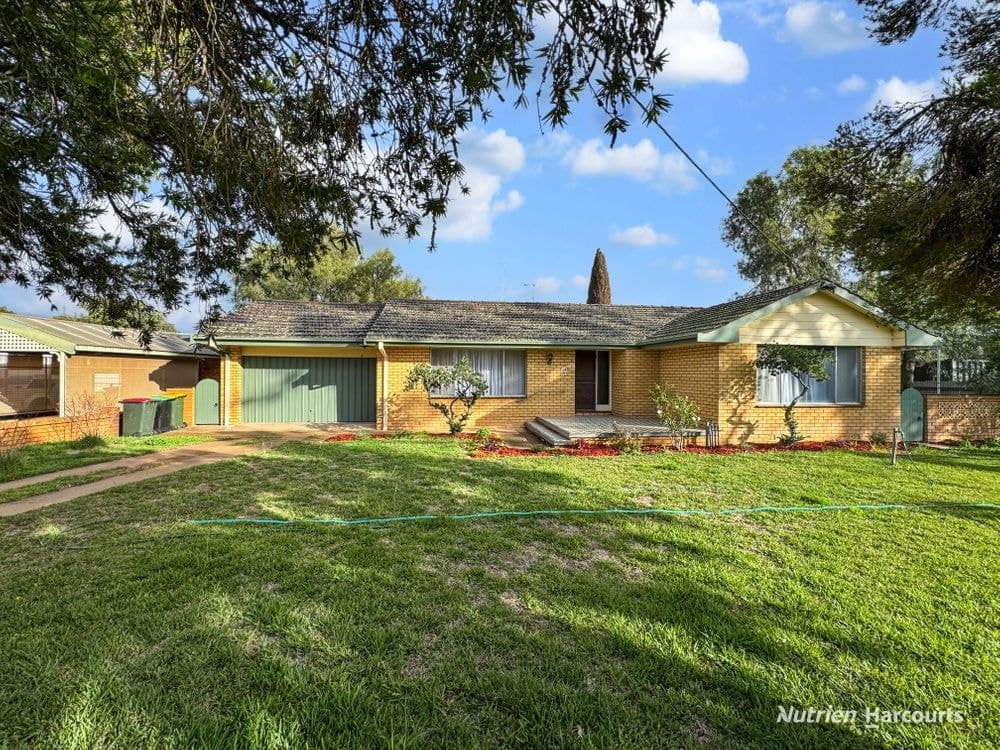 14 Bellbird Street, COLEAMBALLY, NSW 2707, Coleambally - Image 1