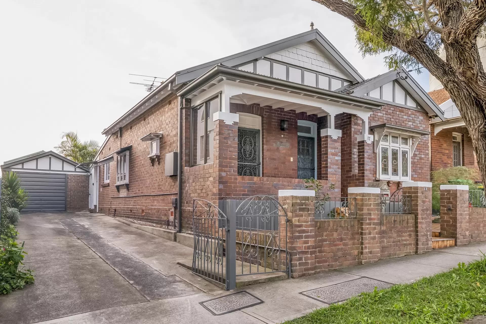 17 Chester Street, Petersham - Thumbnail 2