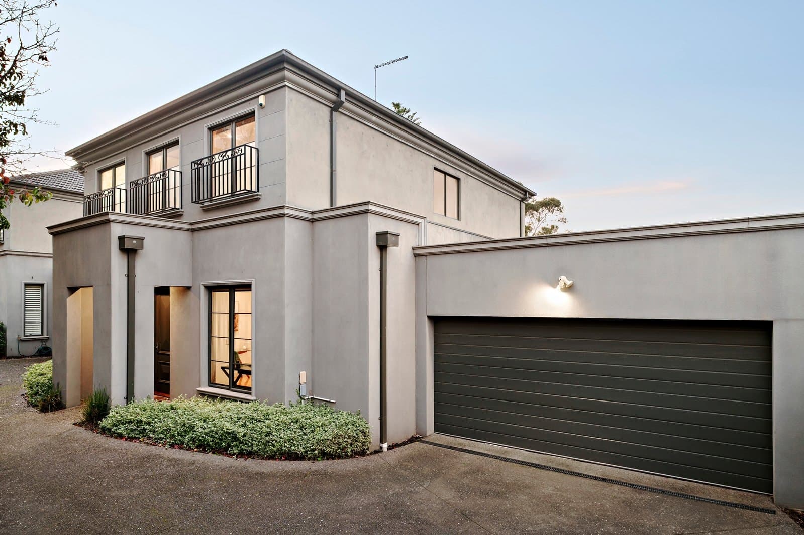 2/6 Evelina Street, Balwyn - Image 1