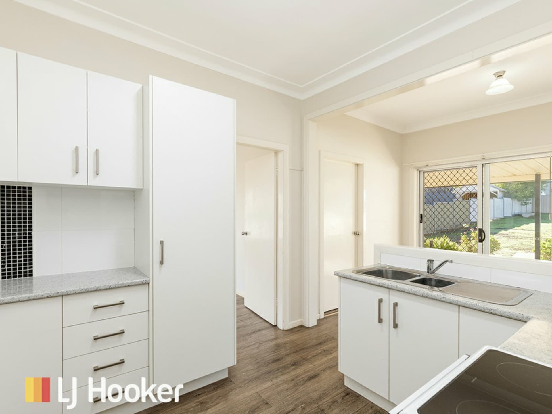 160 Belmore Street, West Tamworth, West Tamworth - Thumbnail 4