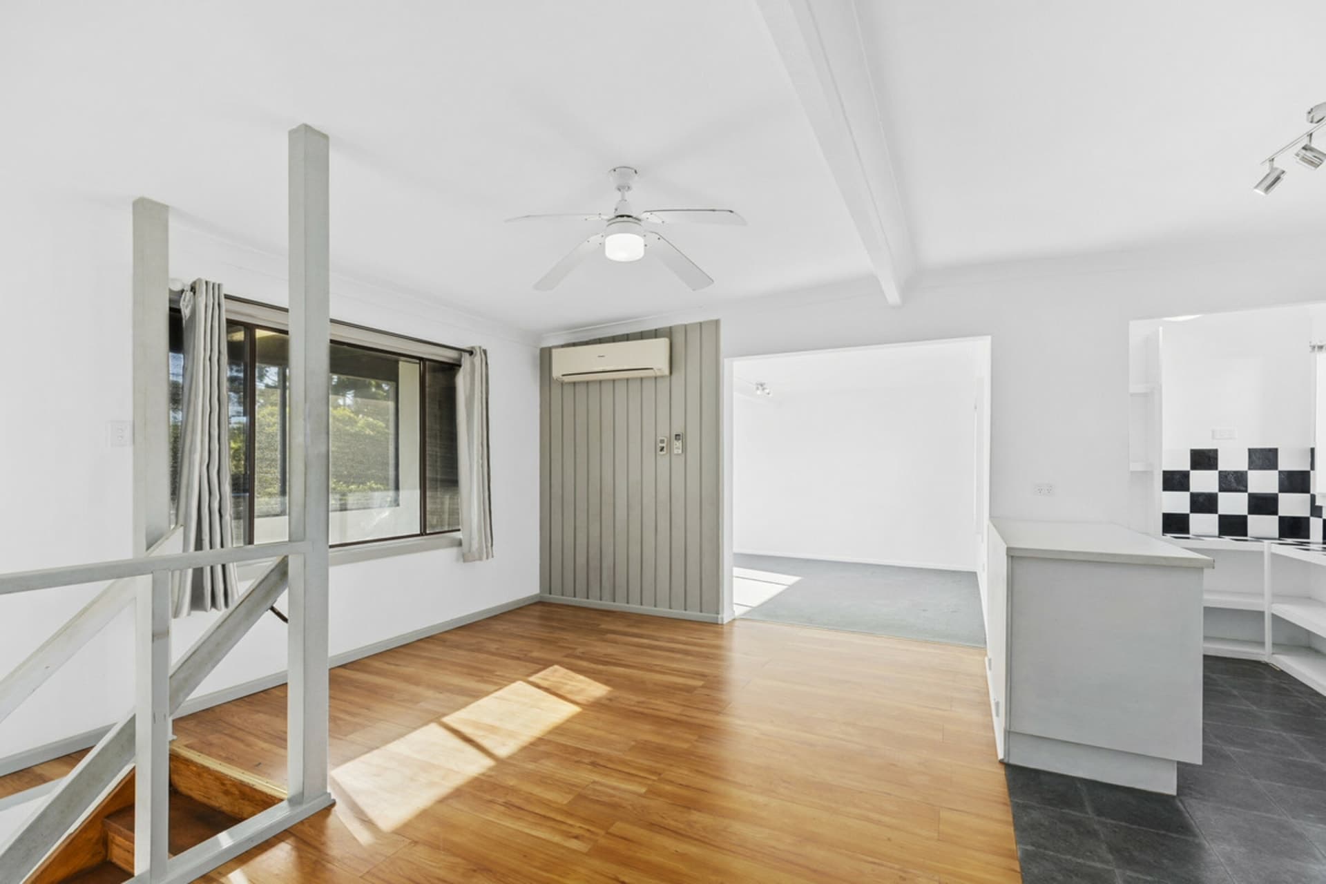 33 Mawson Drive, Killarney Vale, Killarney Vale - Thumbnail 5